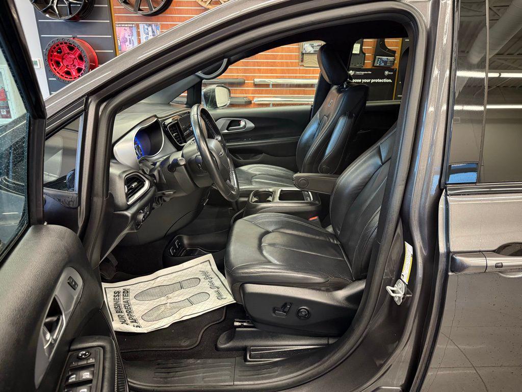 used 2020 Chrysler Pacifica car, priced at $15,499