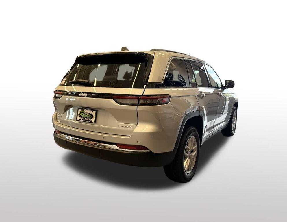 new 2025 Jeep Grand Cherokee car, priced at $37,345