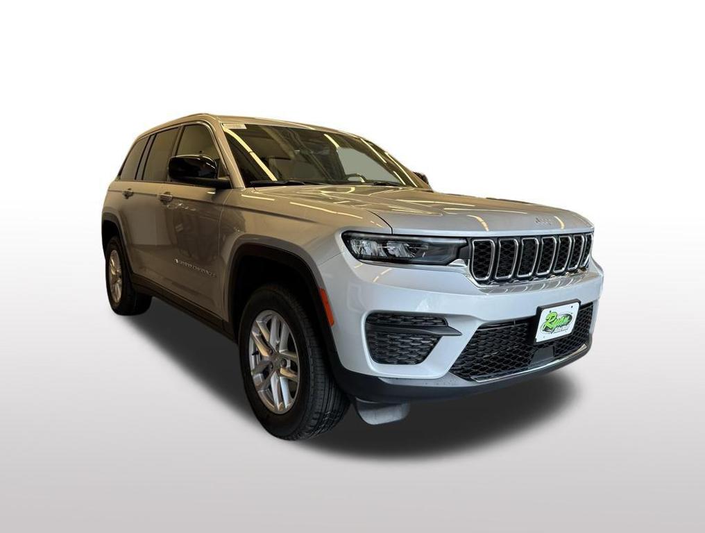 new 2025 Jeep Grand Cherokee car, priced at $37,345