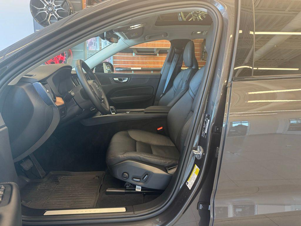 used 2024 Volvo XC60 car, priced at $38,997