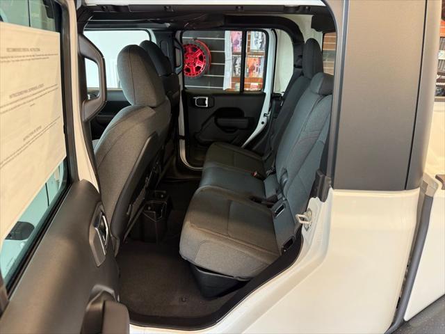 new 2025 Jeep Gladiator car, priced at $46,017