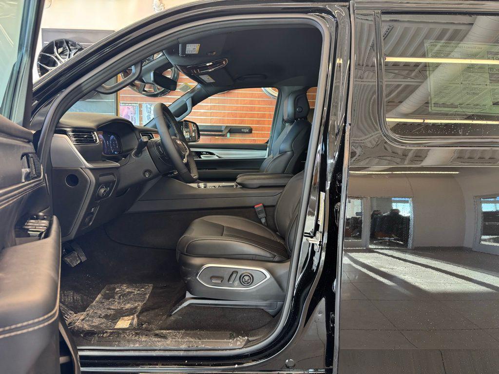 new 2025 Jeep Wagoneer car, priced at $68,512