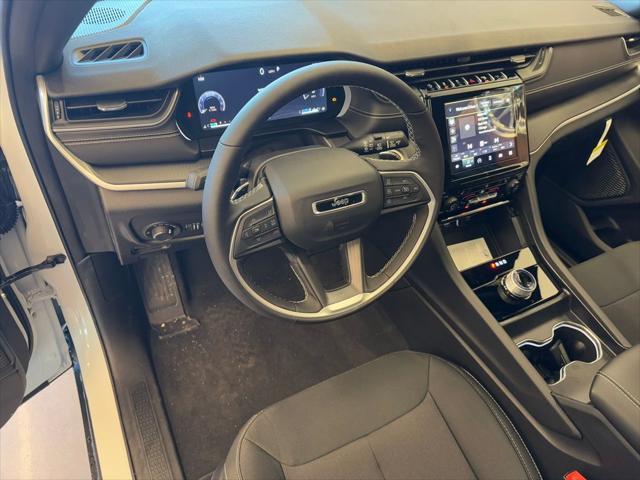 new 2025 Jeep Grand Cherokee L car, priced at $39,624