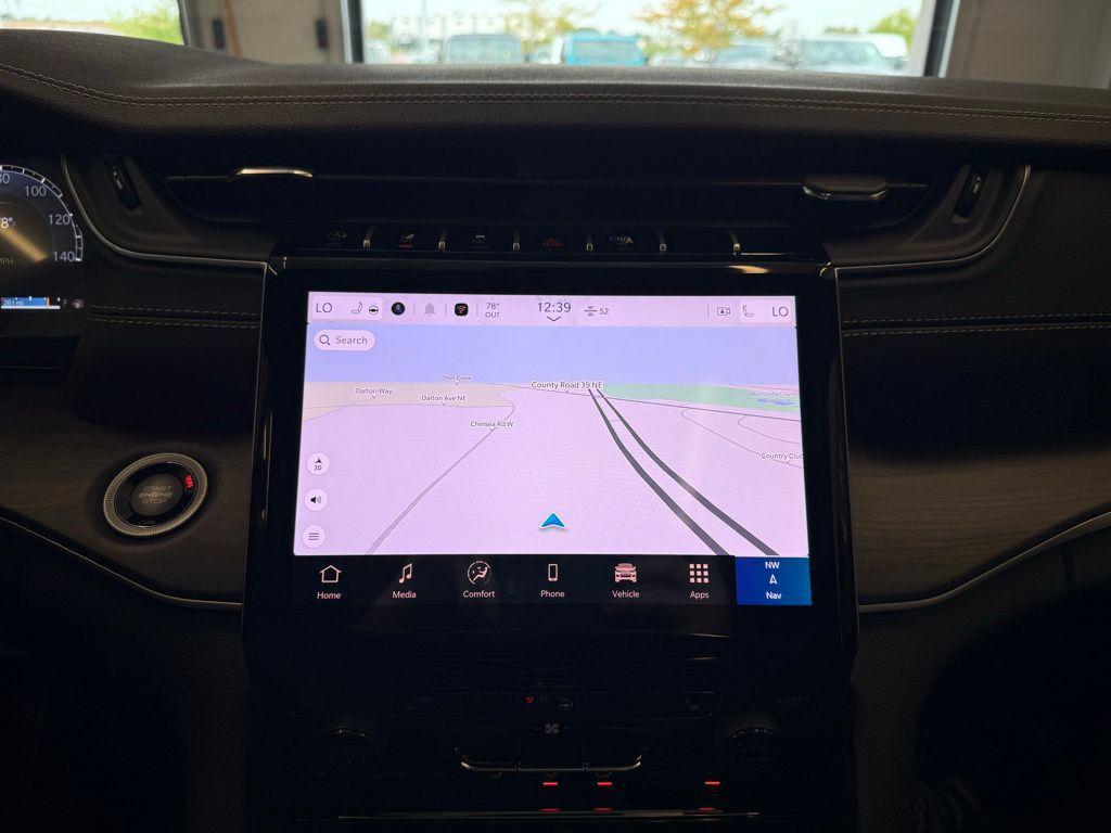 new 2025 Jeep Grand Cherokee car, priced at $48,946