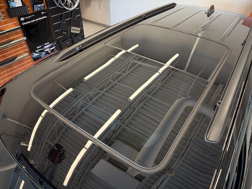 new 2025 Jeep Grand Cherokee car, priced at $48,946