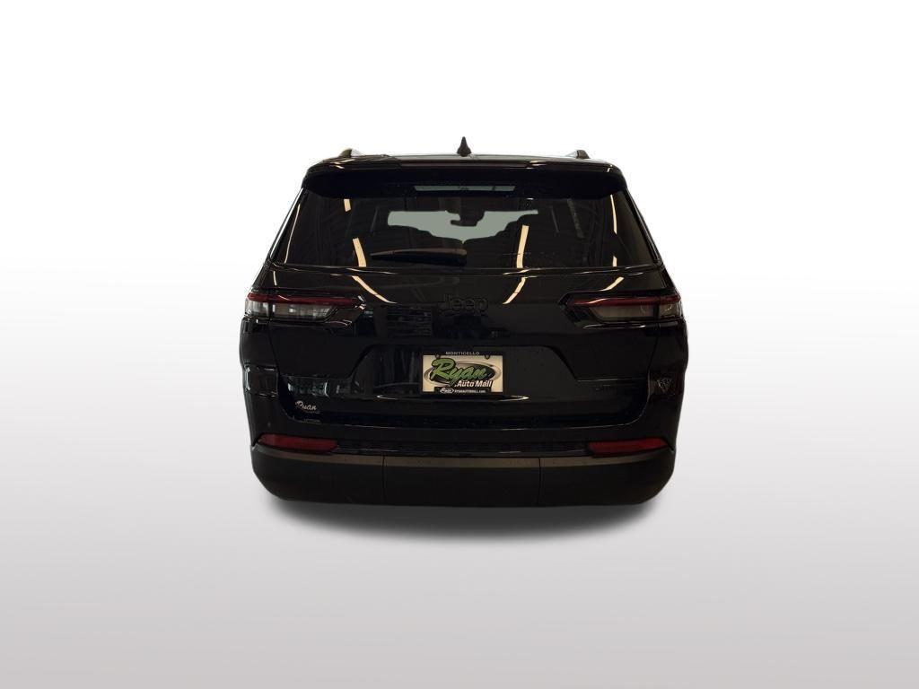 new 2025 Jeep Grand Cherokee car, priced at $48,946