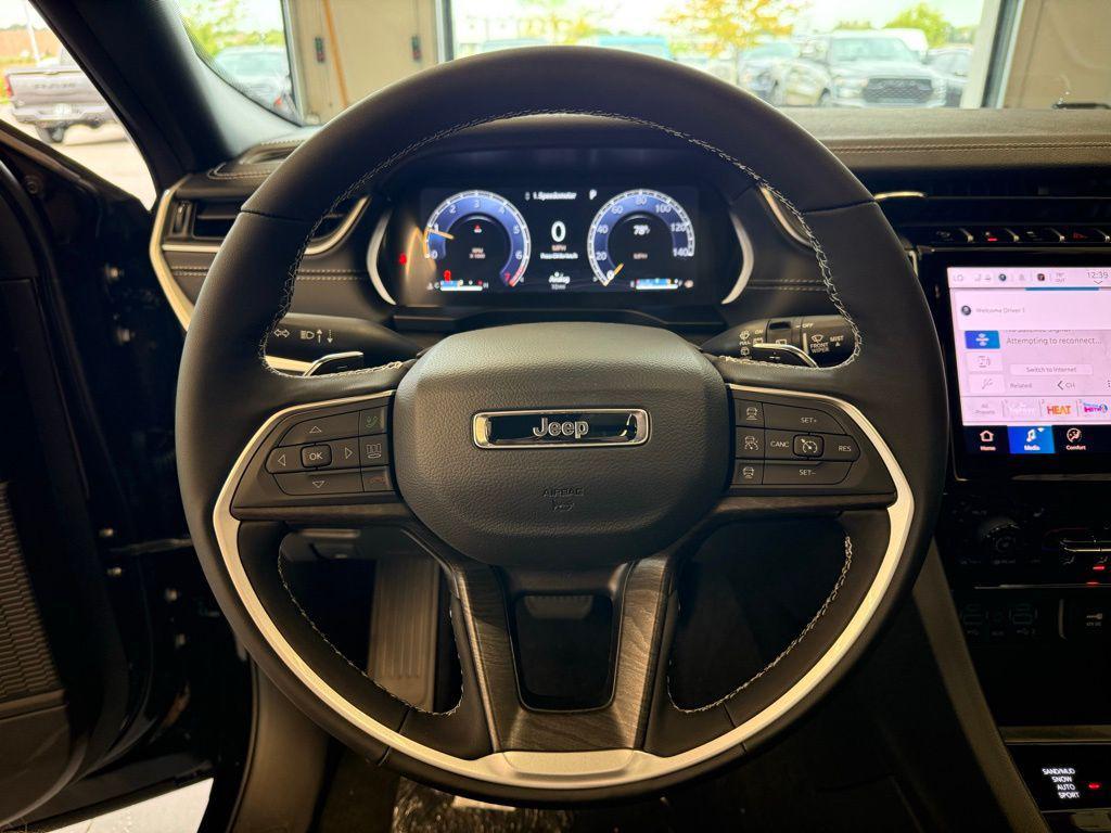 new 2025 Jeep Grand Cherokee car, priced at $48,946