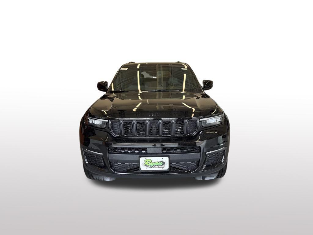 new 2025 Jeep Grand Cherokee car, priced at $48,946