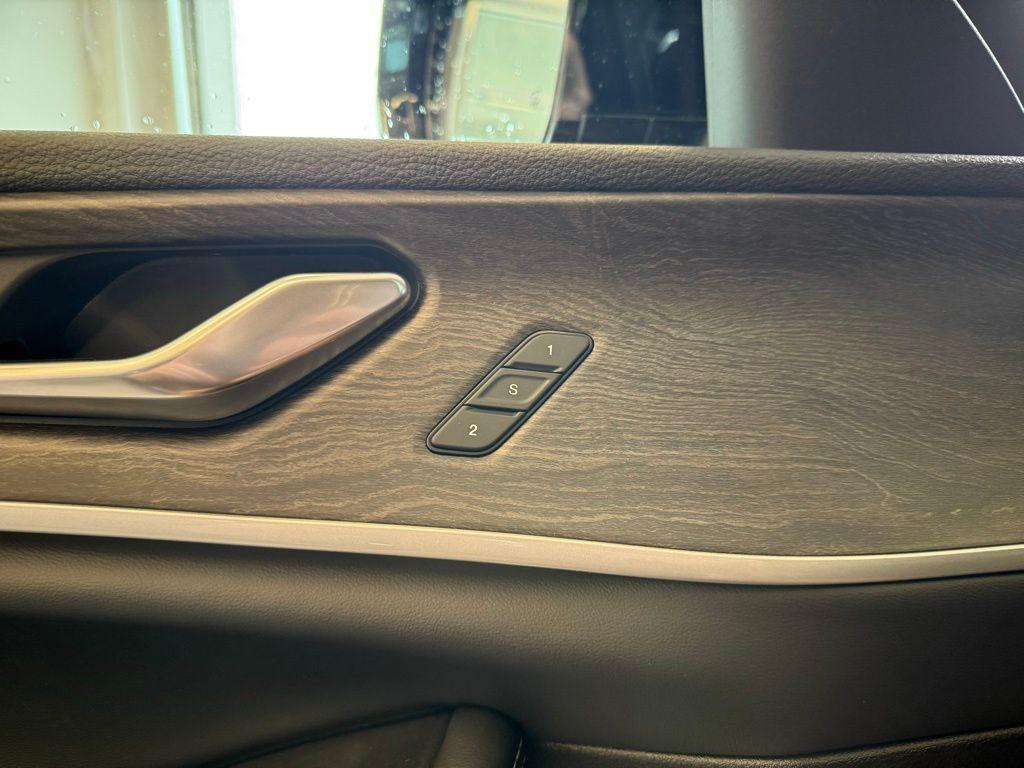 new 2025 Jeep Grand Cherokee car, priced at $48,946