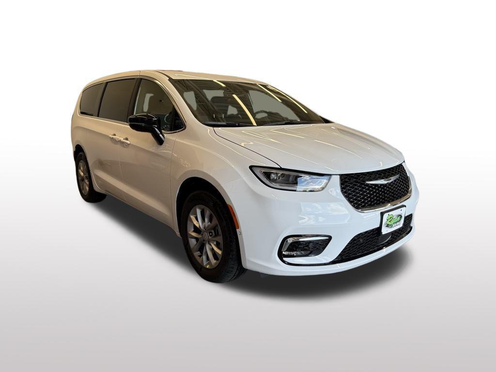 new 2026 Chrysler Pacifica car, priced at $46,896