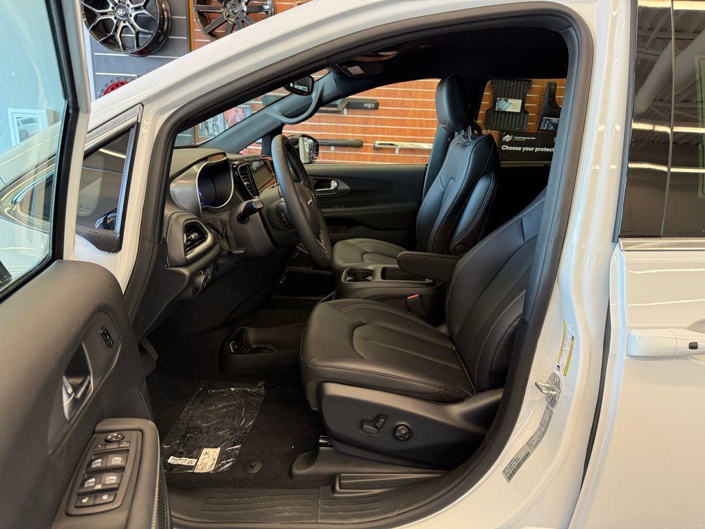 new 2026 Chrysler Pacifica car, priced at $46,896