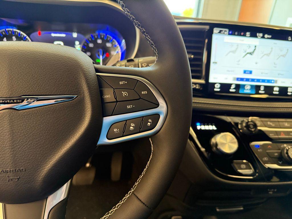 new 2026 Chrysler Pacifica car, priced at $46,896