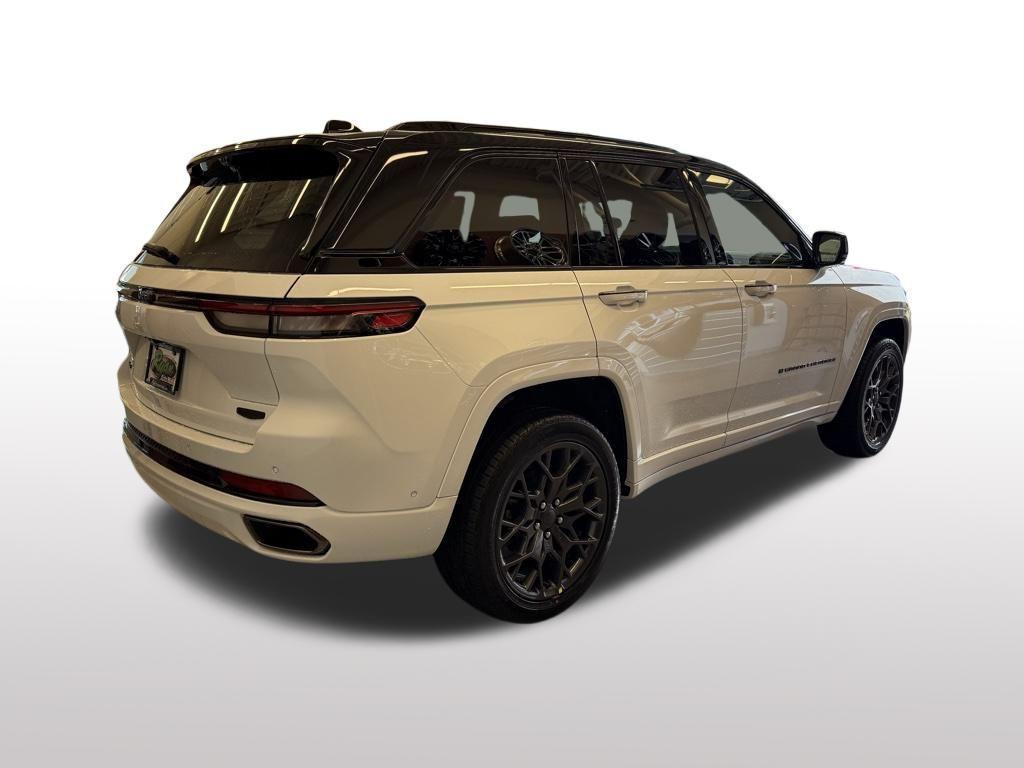 new 2025 Jeep Grand Cherokee car, priced at $63,111