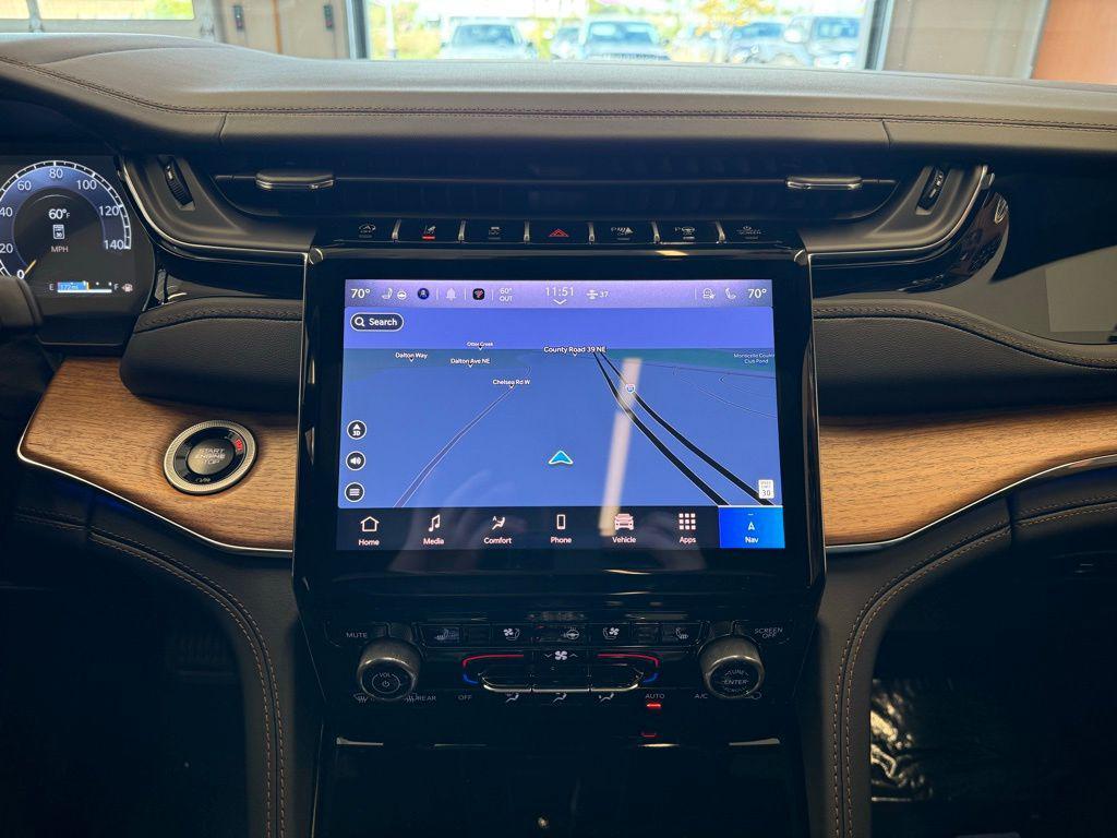 new 2025 Jeep Grand Cherokee car, priced at $63,111