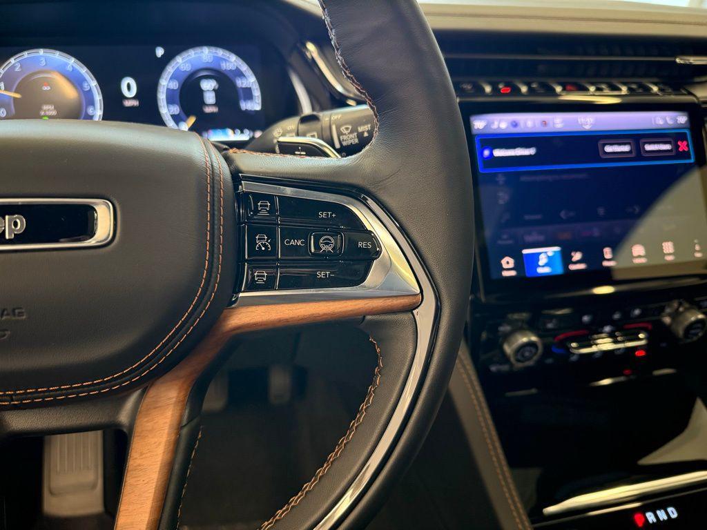new 2025 Jeep Grand Cherokee car, priced at $63,111