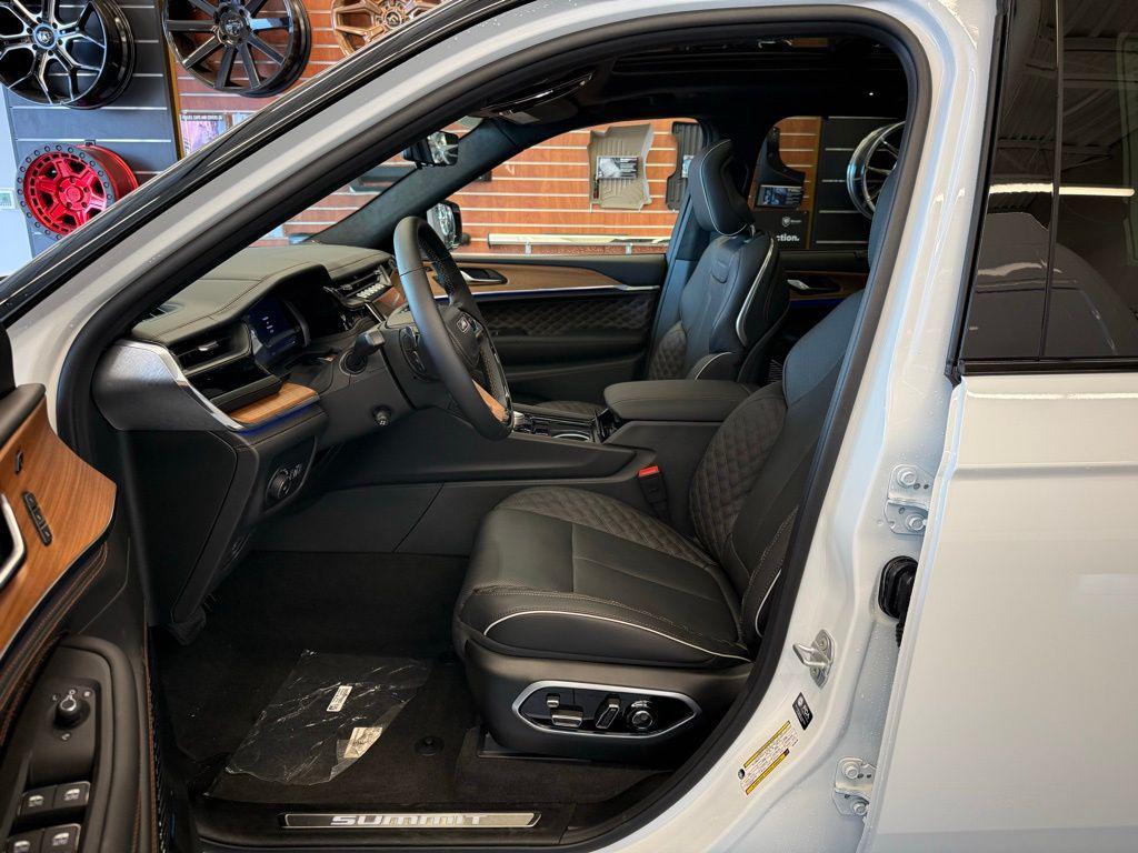 new 2025 Jeep Grand Cherokee car, priced at $63,111