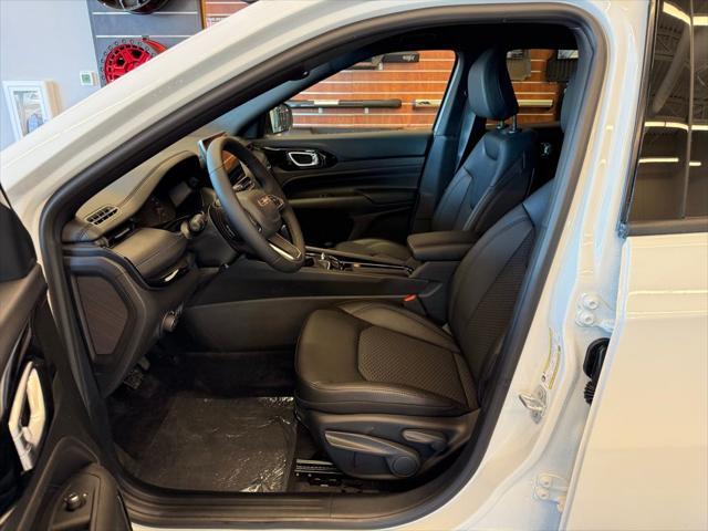 new 2025 Jeep Compass car, priced at $28,747