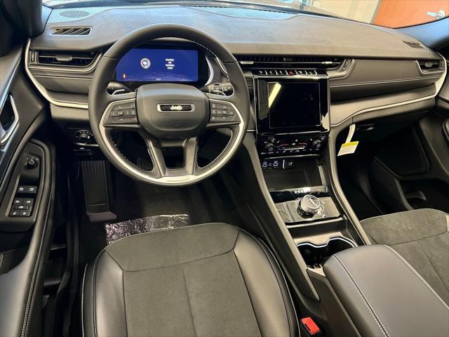 new 2025 Jeep Grand Cherokee car, priced at $39,896