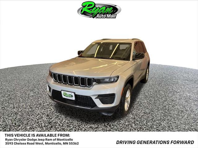 new 2025 Jeep Grand Cherokee car, priced at $41,215