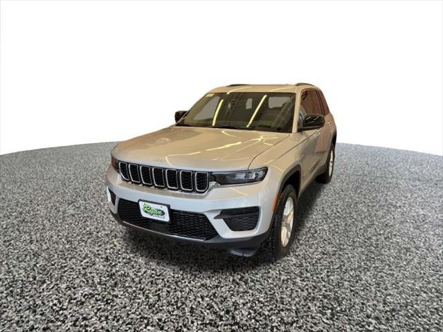 new 2025 Jeep Grand Cherokee car, priced at $41,215