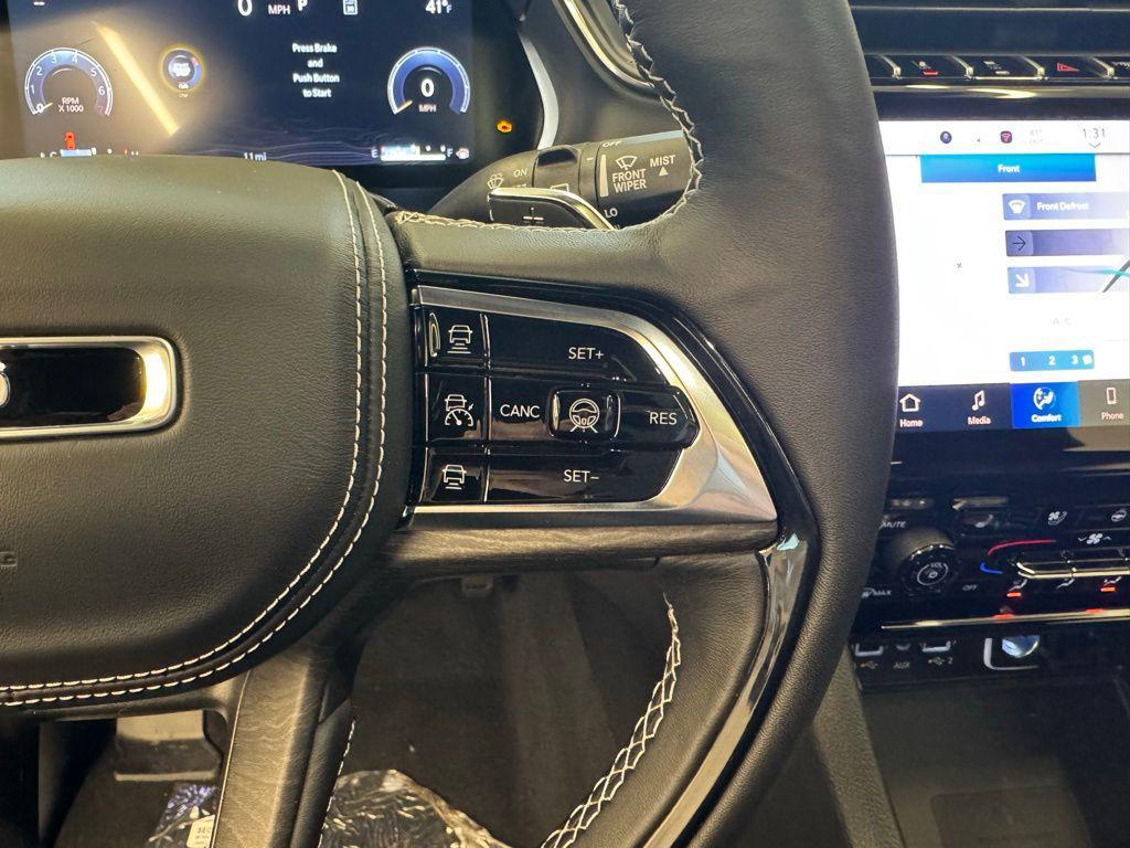 new 2025 Jeep Grand Cherokee car, priced at $58,983