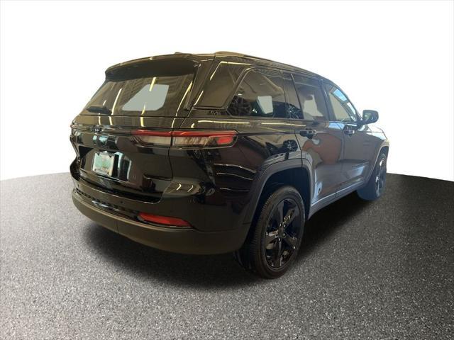 new 2024 Jeep Grand Cherokee car, priced at $45,970