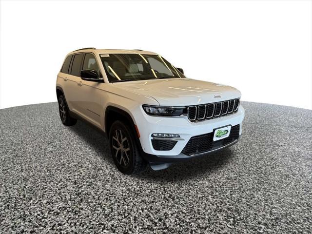 new 2025 Jeep Grand Cherokee car, priced at $45,335