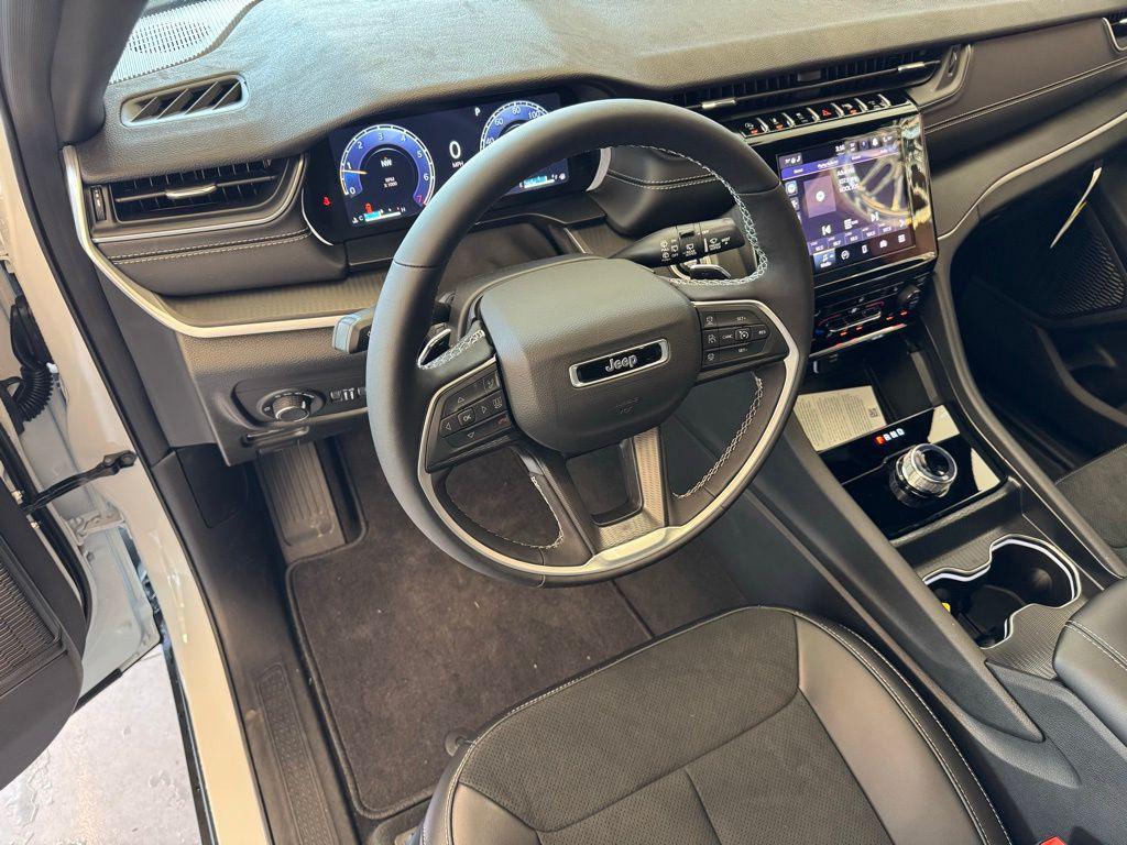 new 2025 Jeep Grand Cherokee L car, priced at $43,188