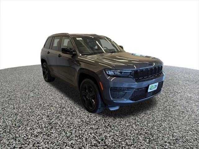 new 2025 Jeep Grand Cherokee car, priced at $45,850