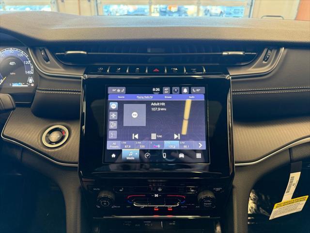 new 2025 Jeep Grand Cherokee car, priced at $45,850