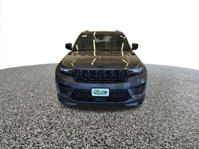 new 2025 Jeep Grand Cherokee car, priced at $45,850