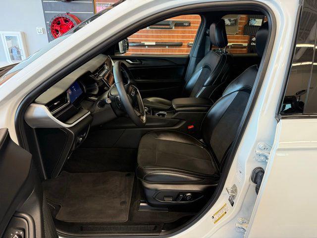used 2024 Jeep Grand Cherokee L car, priced at $30,997
