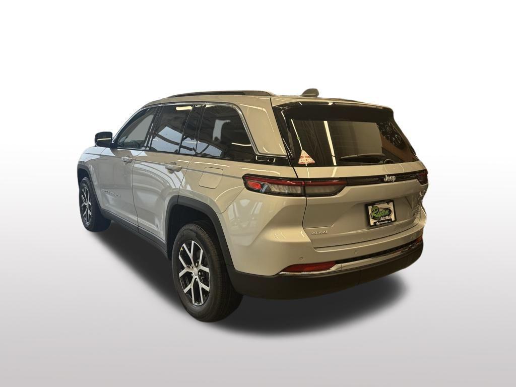 new 2025 Jeep Grand Cherokee car, priced at $45,270