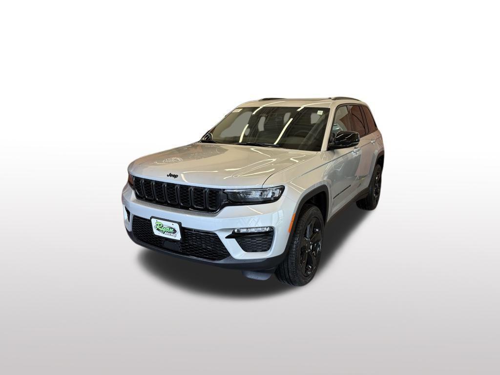 new 2025 Jeep Grand Cherokee car, priced at $50,472