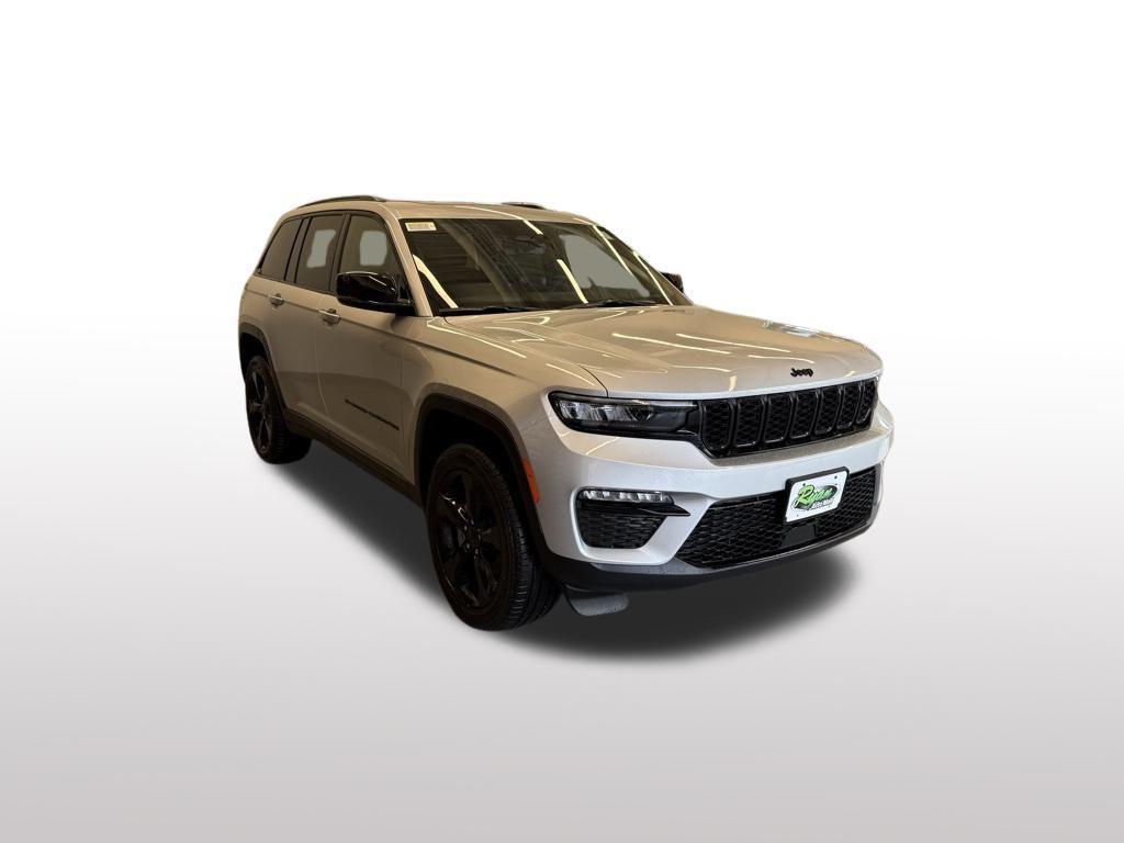 new 2025 Jeep Grand Cherokee car, priced at $50,472