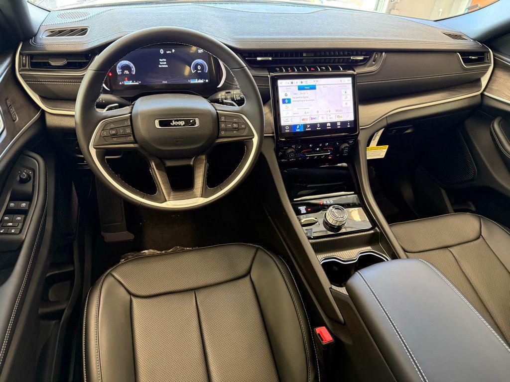 new 2025 Jeep Grand Cherokee car, priced at $50,168