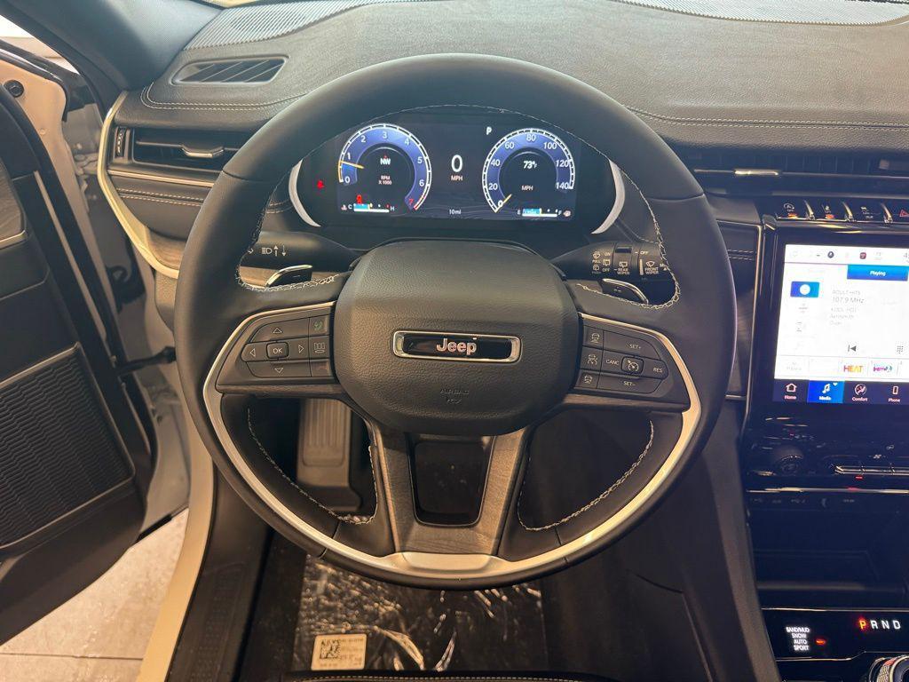 new 2025 Jeep Grand Cherokee car, priced at $49,918