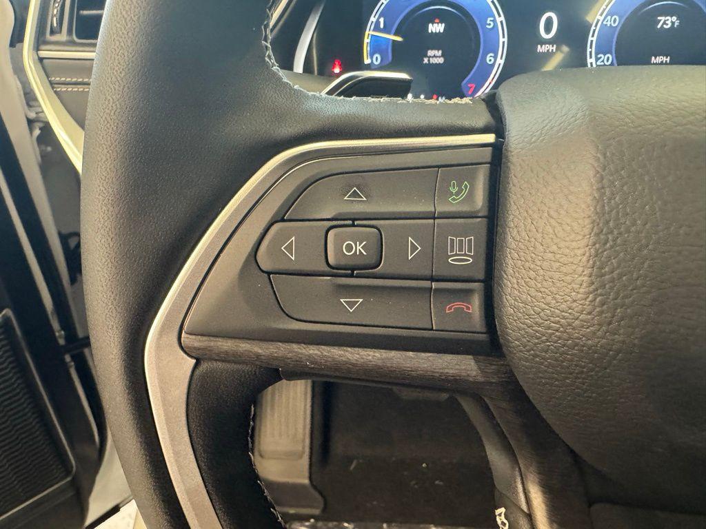 new 2025 Jeep Grand Cherokee car, priced at $49,918