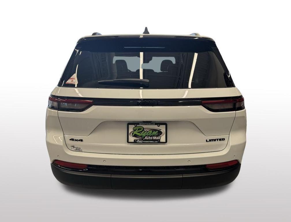 new 2025 Jeep Grand Cherokee car, priced at $49,918