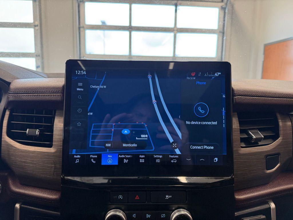 used 2024 Ford Expedition car, priced at $49,299