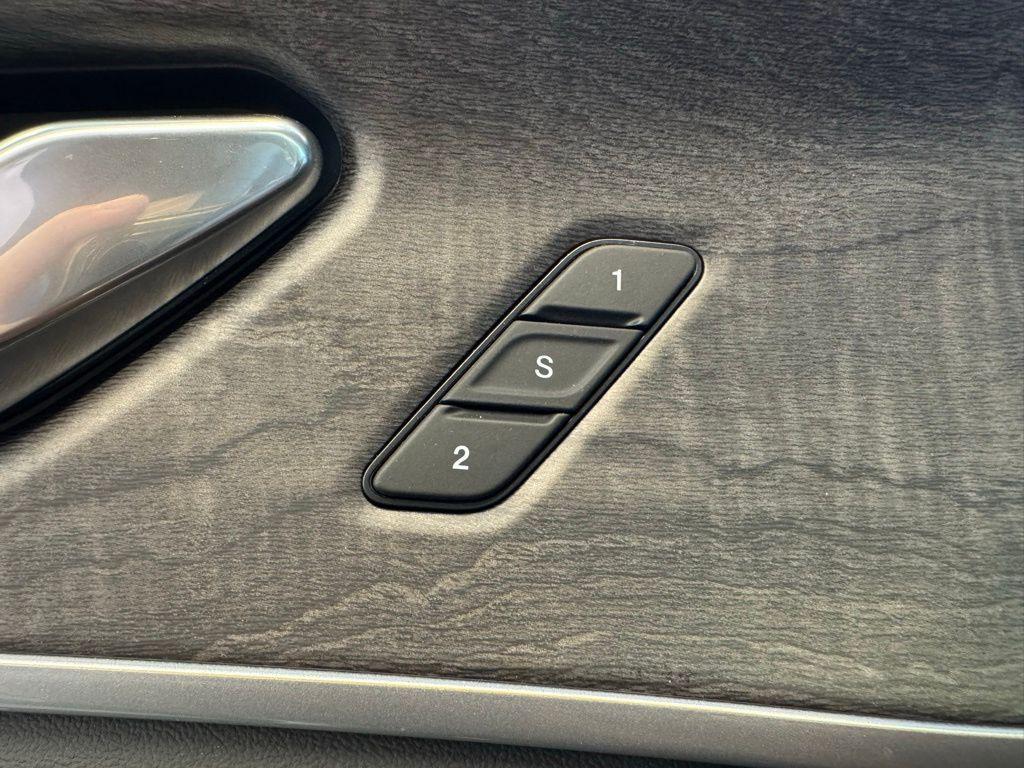 new 2025 Jeep Grand Cherokee car, priced at $44,077