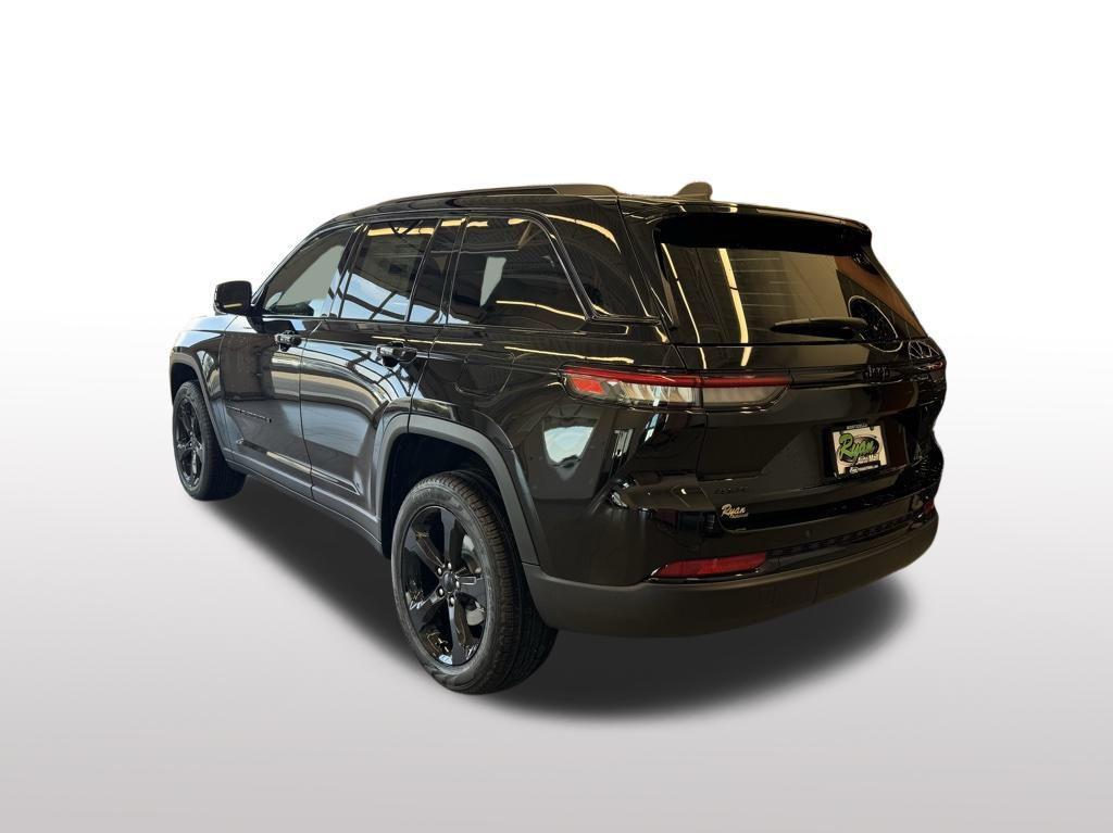 new 2025 Jeep Grand Cherokee car, priced at $44,077
