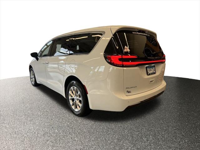 new 2024 Chrysler Pacifica car, priced at $40,497