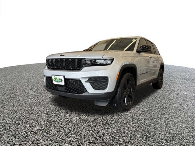 used 2023 Jeep Grand Cherokee car, priced at $29,499