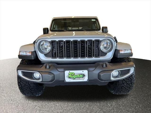 new 2024 Jeep Gladiator car, priced at $53,170