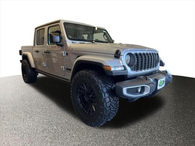 new 2024 Jeep Gladiator car, priced at $53,170