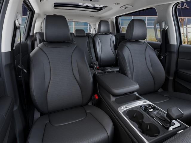 new 2025 Kia Carnival car, priced at $53,077