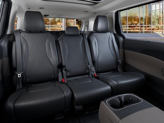 new 2025 Kia Carnival Hybrid car, priced at $49,300