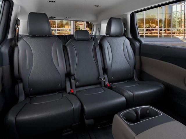 new 2026 Kia Carnival Hybrid car, priced at $43,970