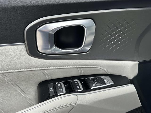 used 2023 Kia Sorento car, priced at $32,497